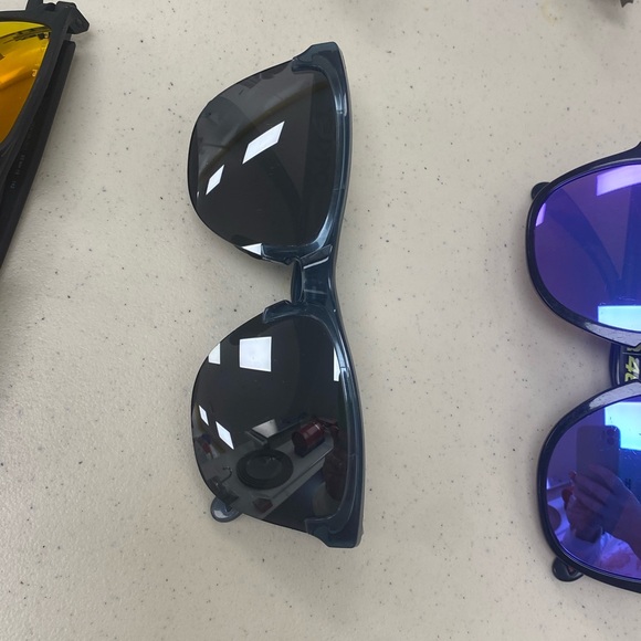 Stylish Sunglasses Collection - Picture 6 of 11